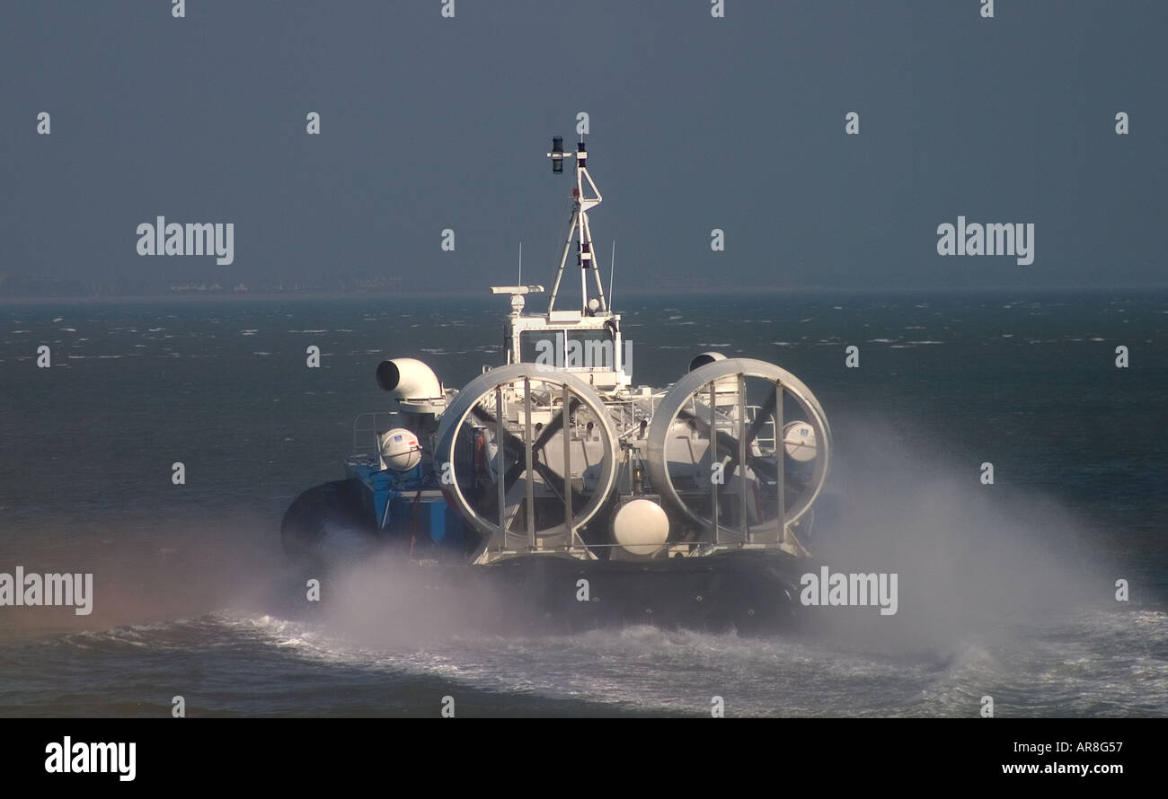 Die AP1 88 100 Hovercraft Dienst ausgeführt von Hoverspeed zwischen Portsmouth Southsea und Ryde auf der Ilse Wight Stockfoto