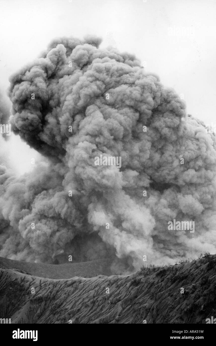 Geographie/Reise, Costa Rica, Naturkatastrophen/Katastrophe, Vulkanausbruch des Irazu-Vulkans, Krater, 1963, Stockfoto