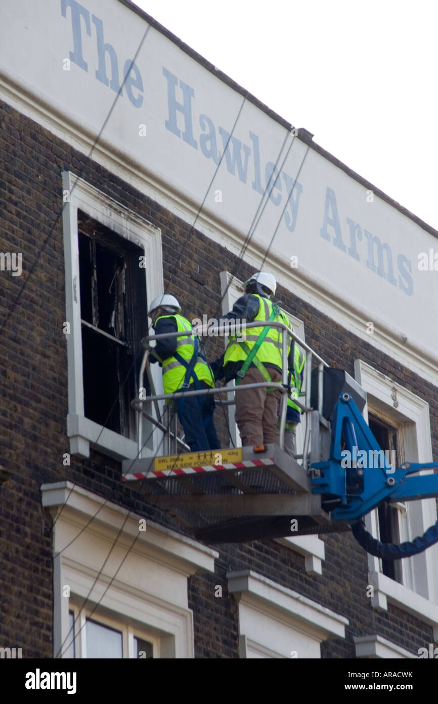 Die Hawley Arms Pub in Camden nach dem Brand im Februar 2008 Stockfoto