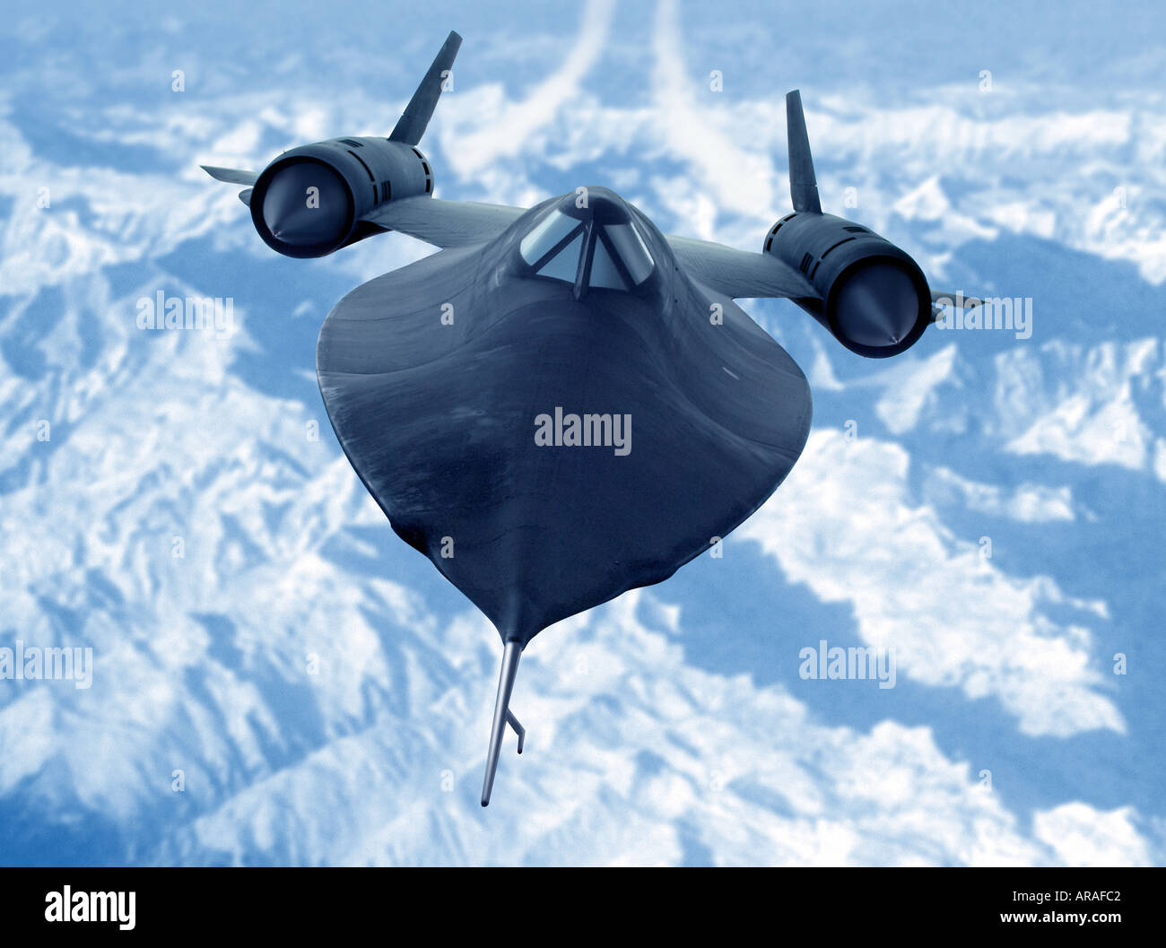 Amsel Spionageflugzeug, SR-71 fliegen über Schnee bedeckt Berge Stockfoto