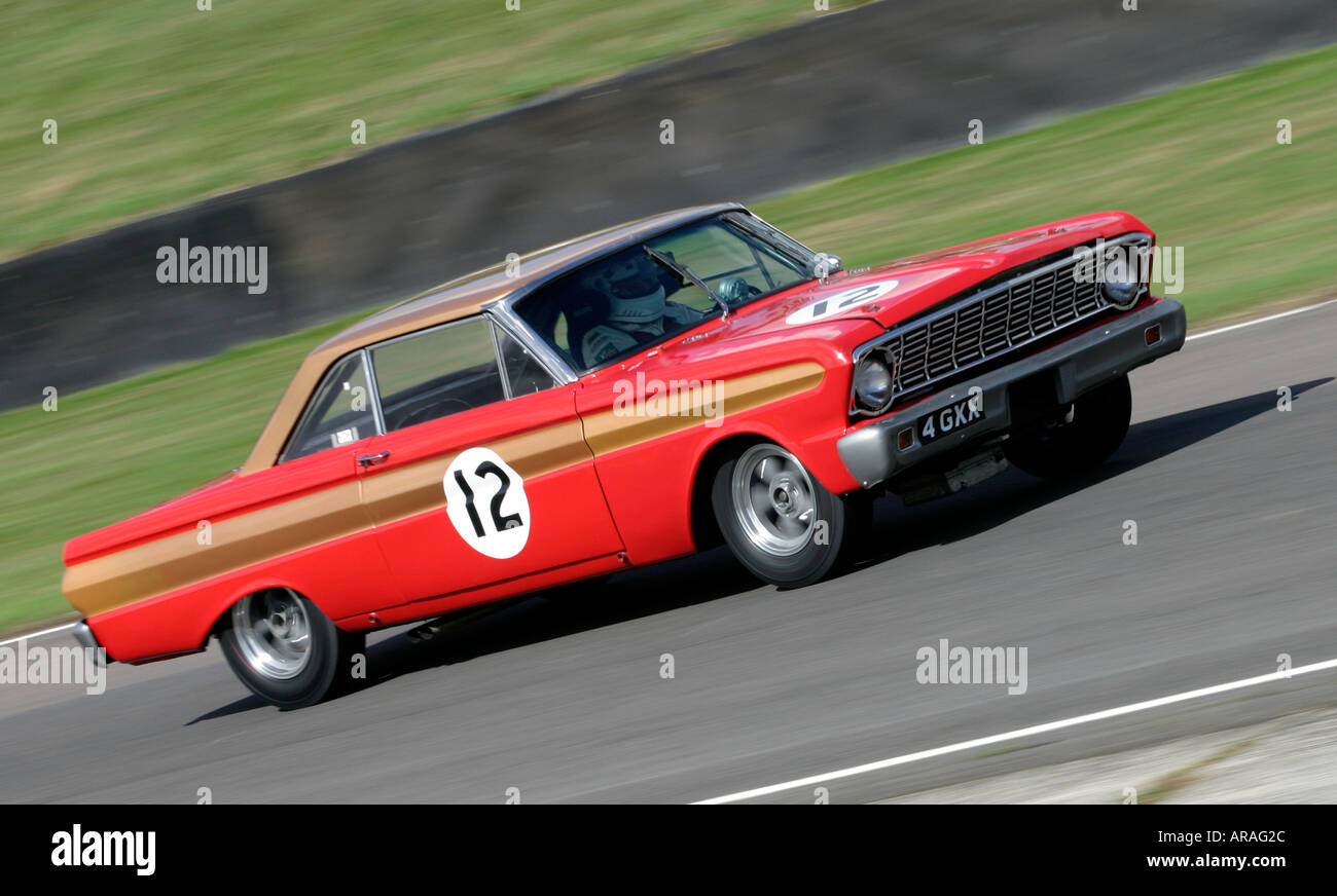 1964 Ford Falcon Sprint, Fahrer Alan Jones beim Goodwood Revival Stockfoto