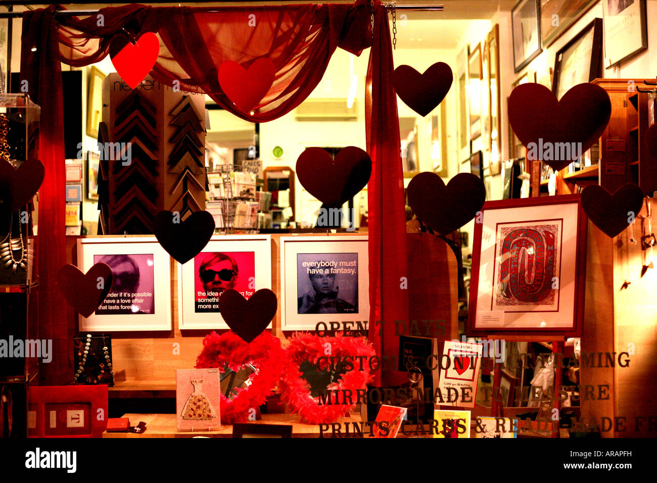 Valentinstag Display im Schaufenster London 2007 Stockfoto