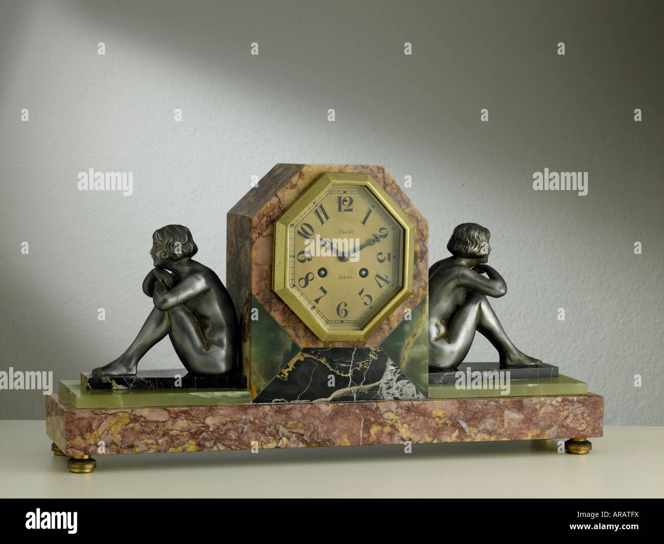 Art Deco Marmor Uhr um 1930 Stockfoto