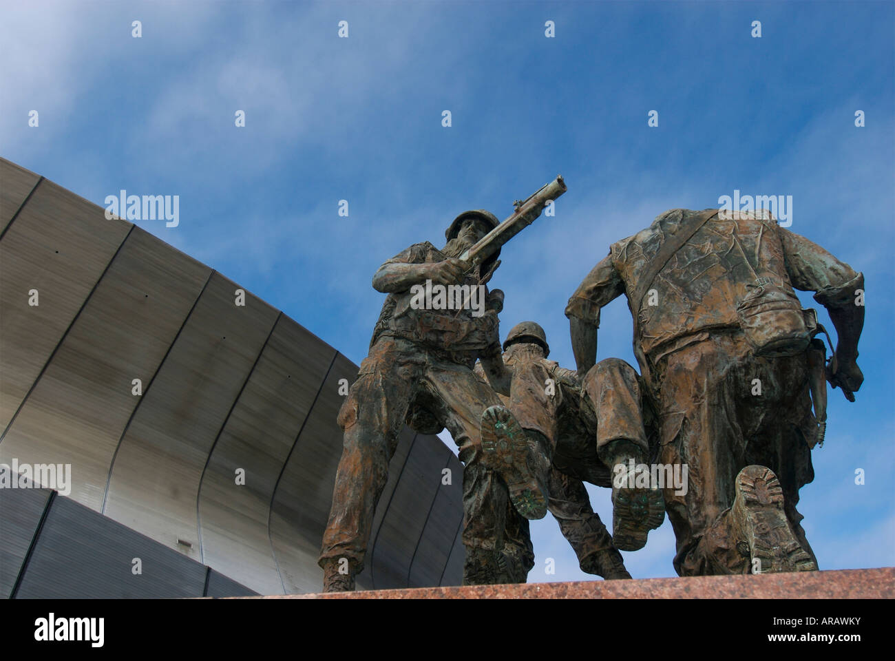 Statue vor New Orleans Super Dome Stockfoto