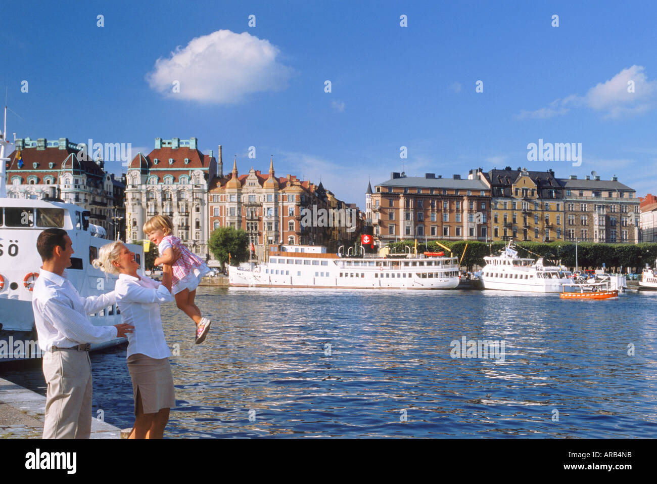 Familie mit drei Spaß an sonnigen Sommertag in Stockholm, Schweden Stockfoto