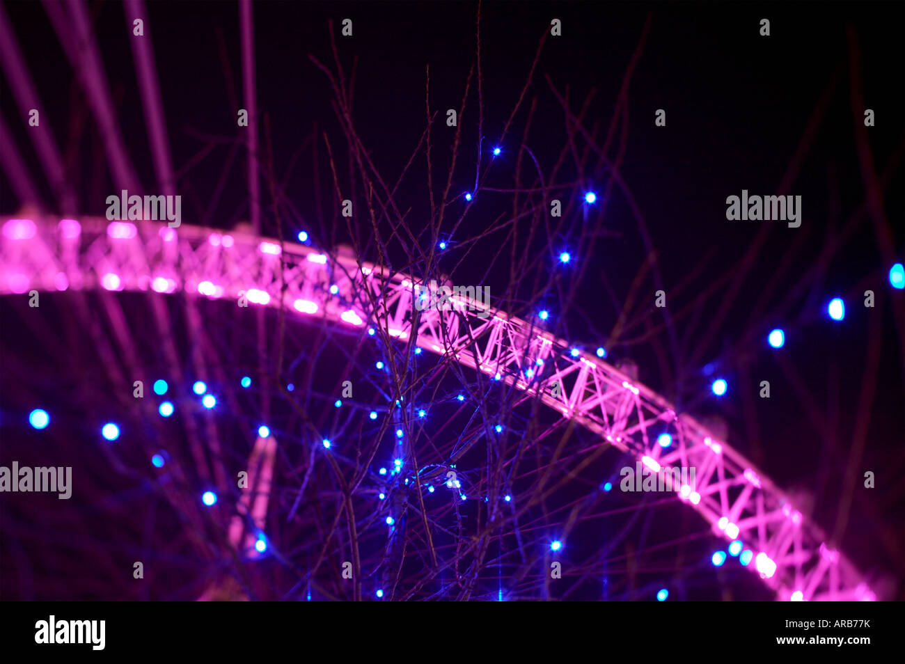 Das London Eye bei Nacht Stockfoto