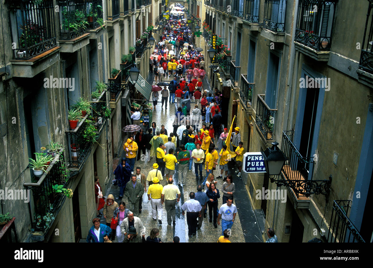 Menschen in San Sebastian Straßen während der Festivalzeit, Spanien. Stockfoto