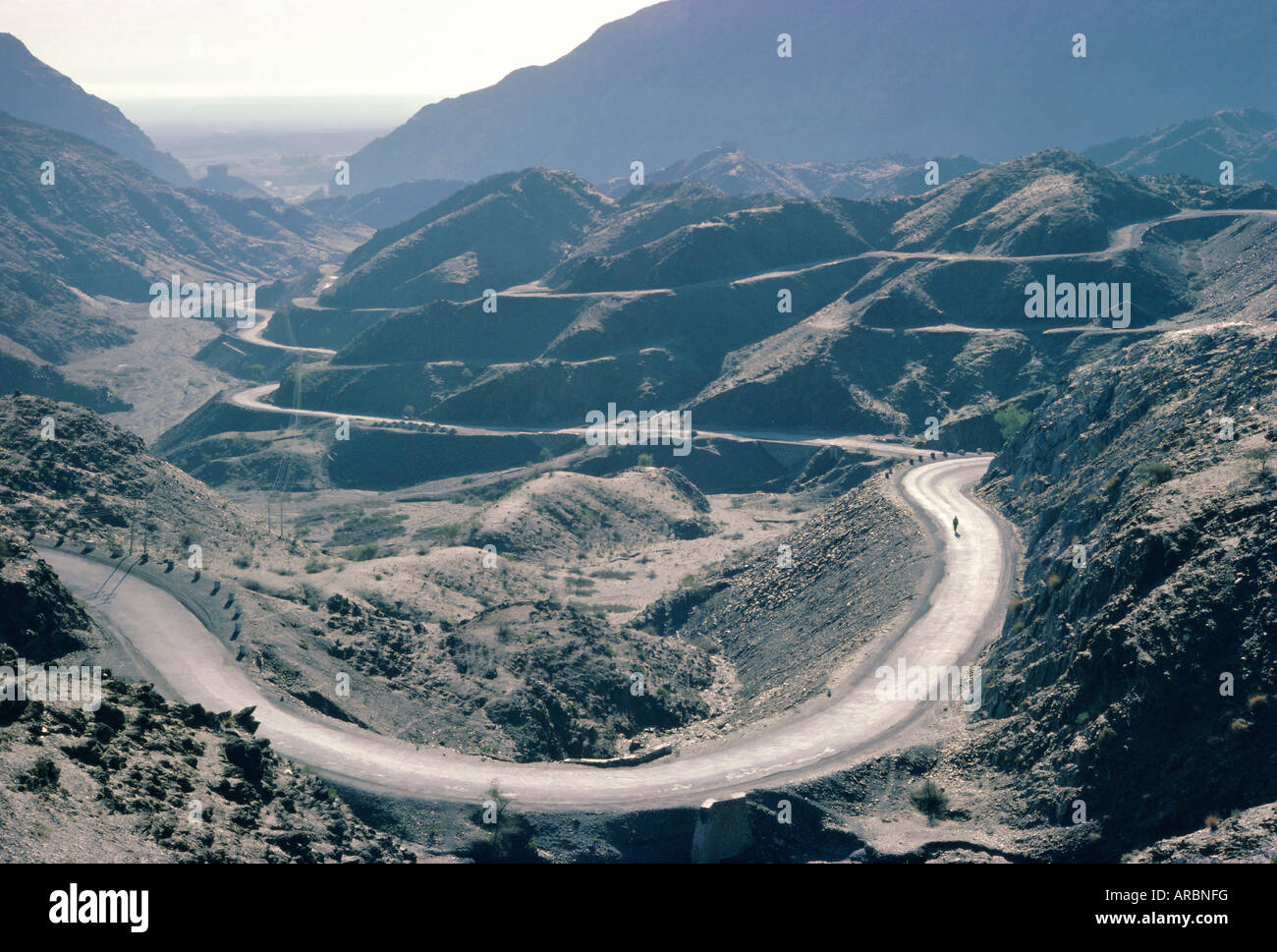 Kurvenreiche Straße, Khyber Pass Bereich Frontier Province, Pakistan Stockfoto