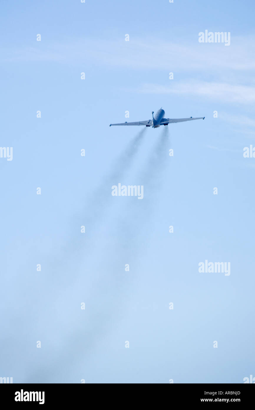 Ergreifende fliegen Vergangenheit von RAF Nimrod MR2 Aufklärungsflugzeugen auf Leuchars Air Show 2006 nach Absturz in Afghanistan Stockfoto