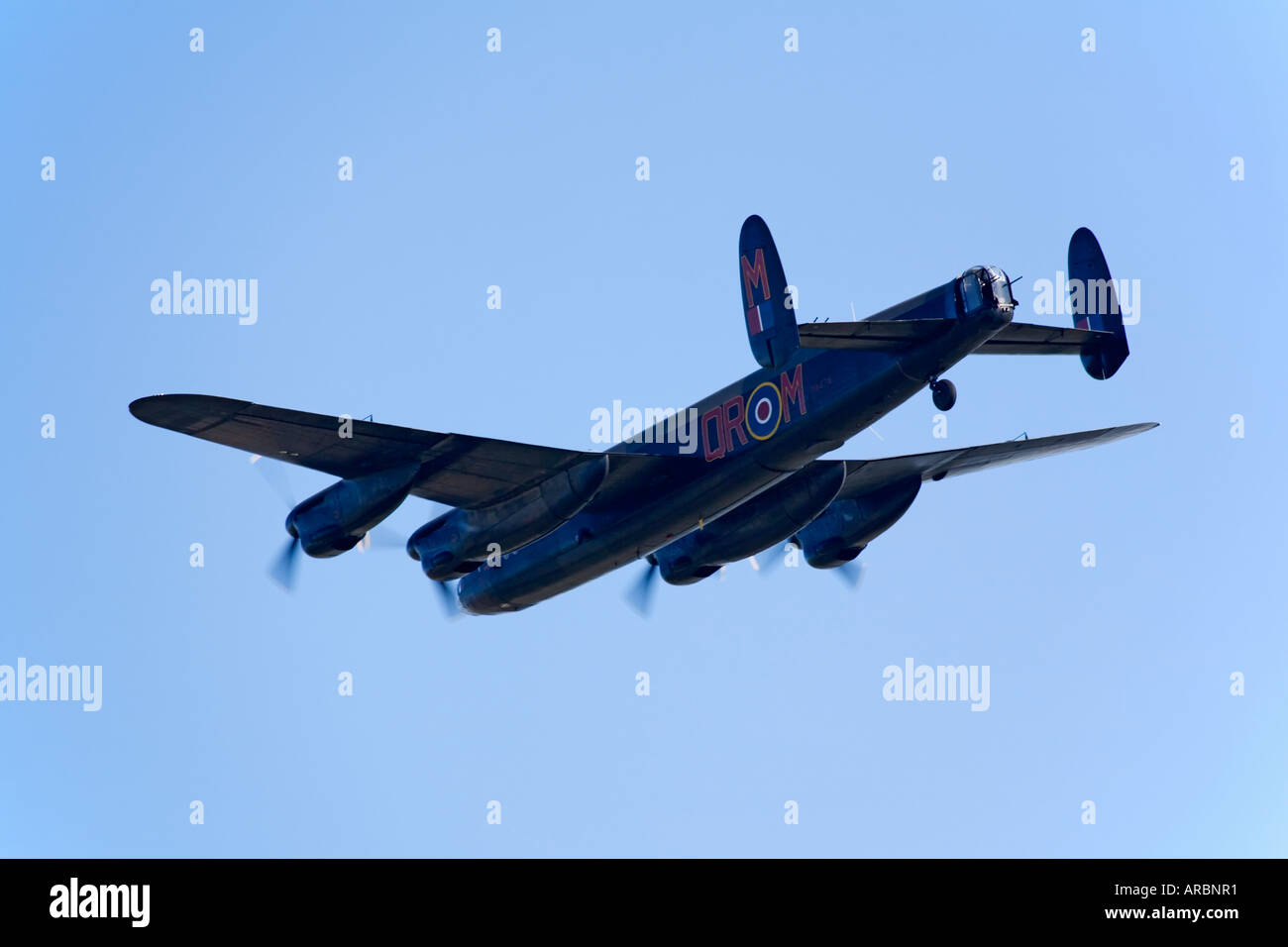 Schlacht von Britain Memorial Flight RAF Lancaster Bomber während des Fluges Stockfoto
