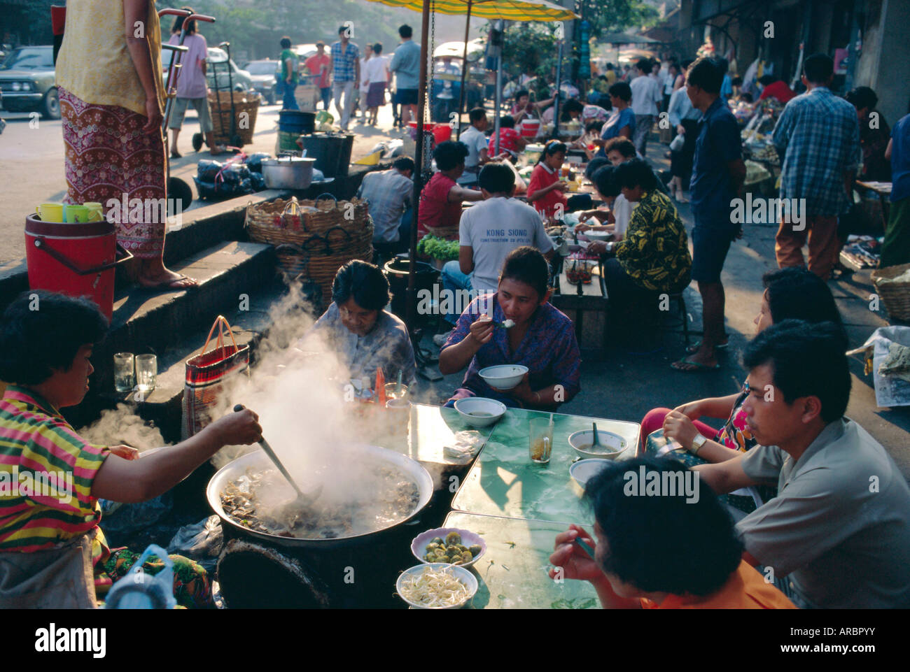 Straßenseite Restaurant, Bangkok, Thailand Stockfoto