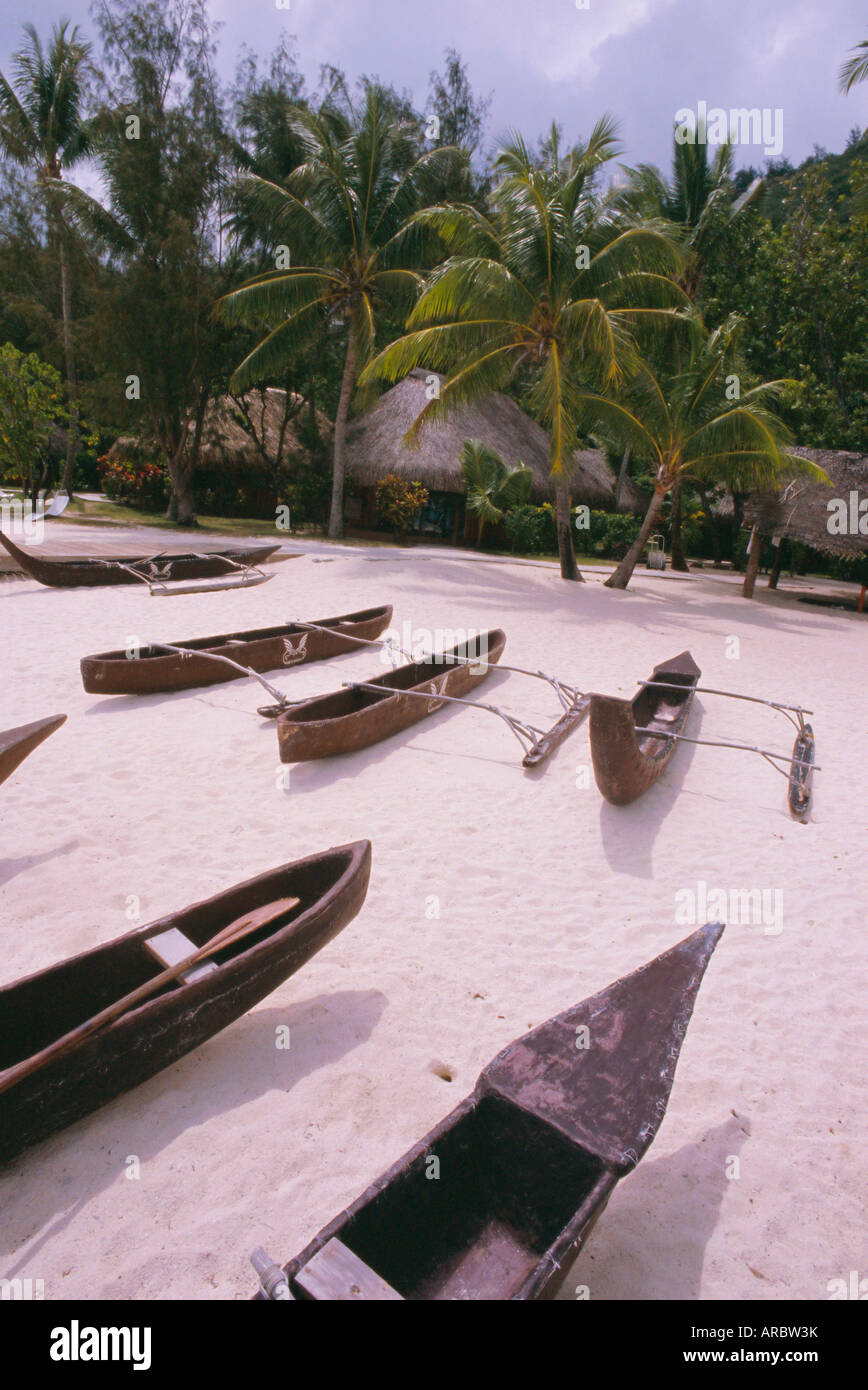 Ausleger am Strand, Hotel Sofitel Marara, Bora Bora, Tahiti, Gesellschaftsinseln, South Pacific, Pazifik Stockfoto