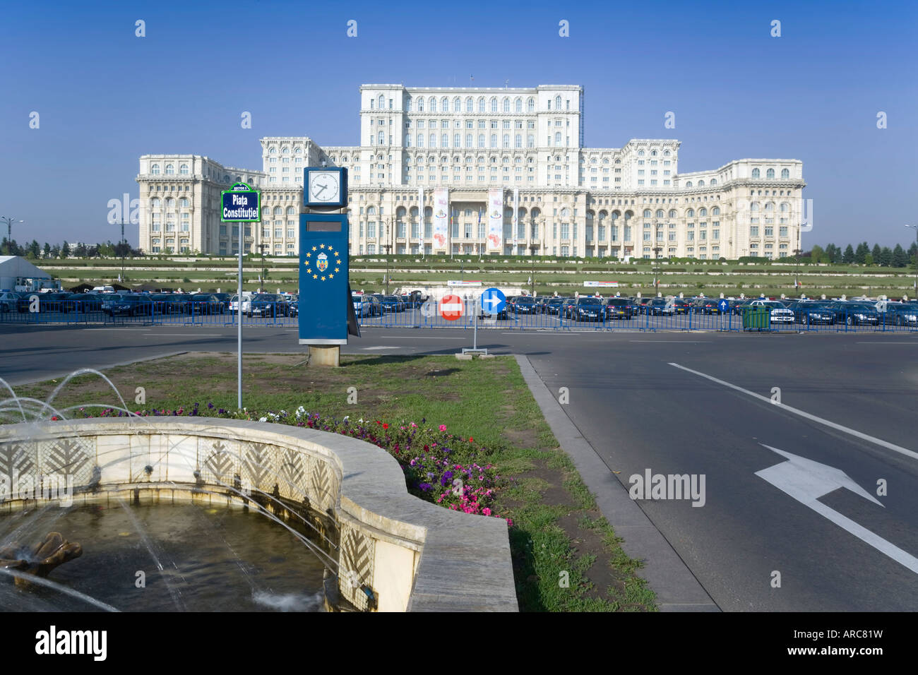 Palast des Parlaments Gebäude, bekannt als das Haus des Volkes (Casa Poporului) vor 1989, Bukarest, Rumänien, Europa Stockfoto