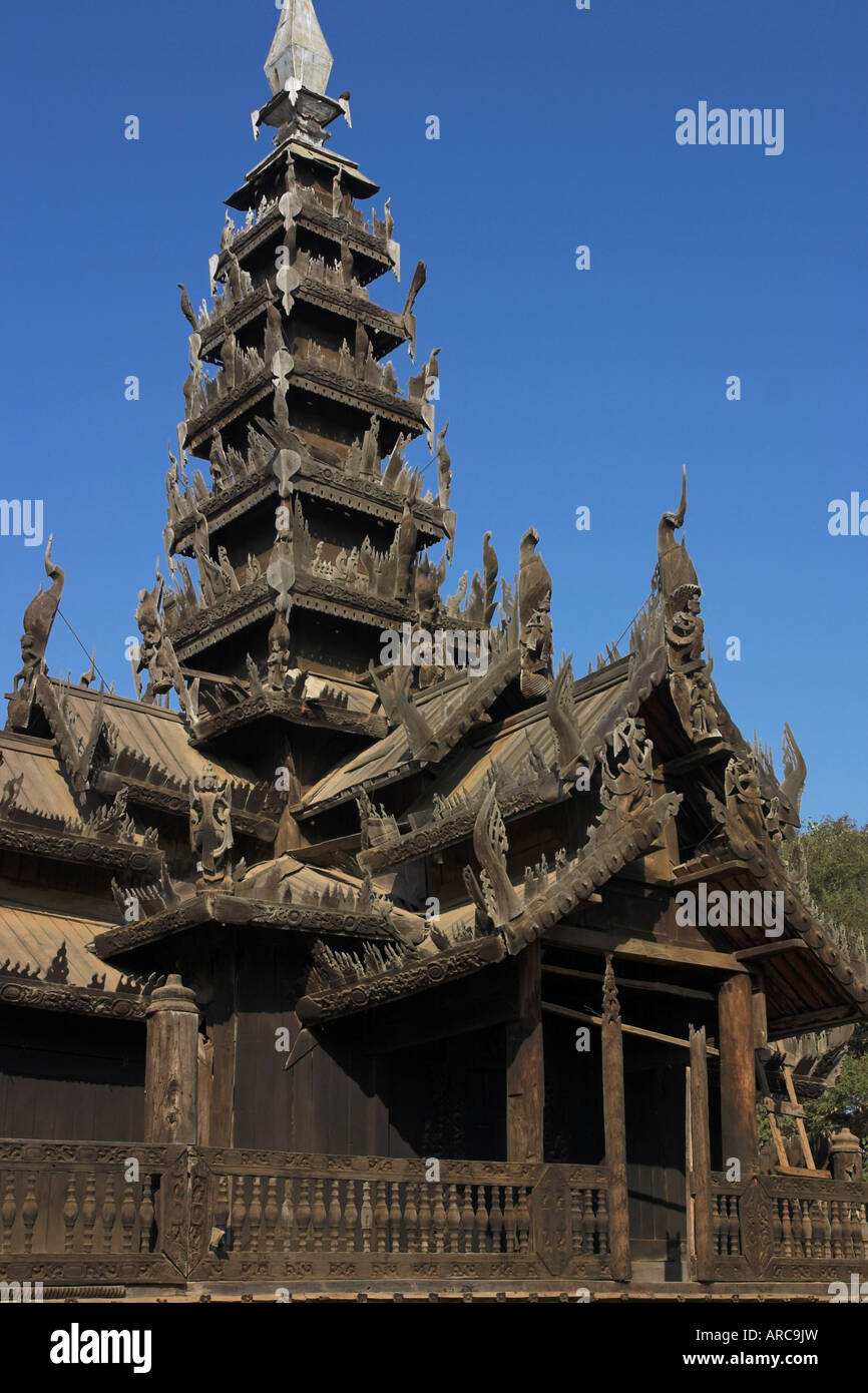 Alte hölzerne Kloster von Nat Taung Kyaung gedacht, um das älteste hölzerne Kloster in der Gegend, Bagan, Myanmar Stockfoto