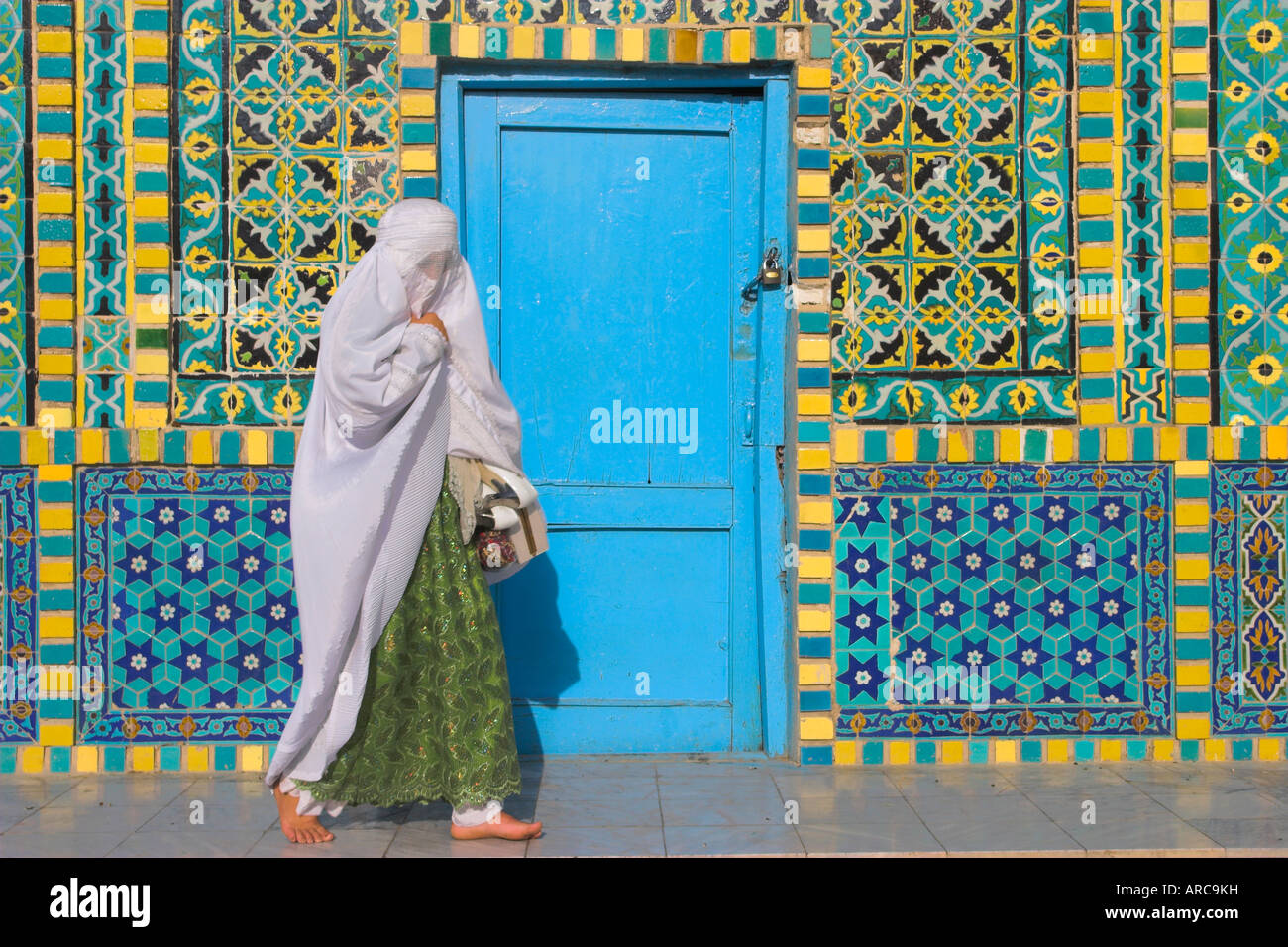 Pilger am Schrein von Hazrat Ali, Mazar-i-Sharif, Balkh, Afghanistan, Asien Stockfoto