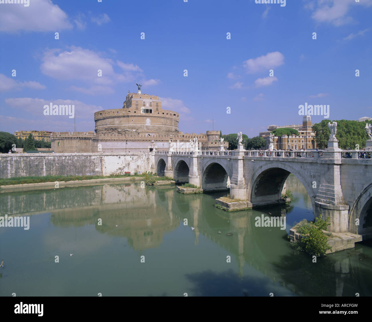 Castel S. Angelo (Engelsburg), Ponte S. Angelo (Ponte Sant), Fiume Tevere (Tiber Fluß), Rom, Latium, Italien Stockfoto