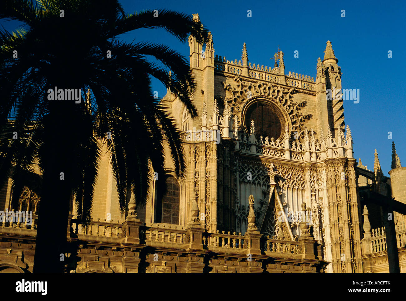 Der Süden Puerto (Portal) der Kathedrale (1402-1506), Sevilla (Sevilla), Andalusien (Andalusien), Spanien, Europa Stockfoto