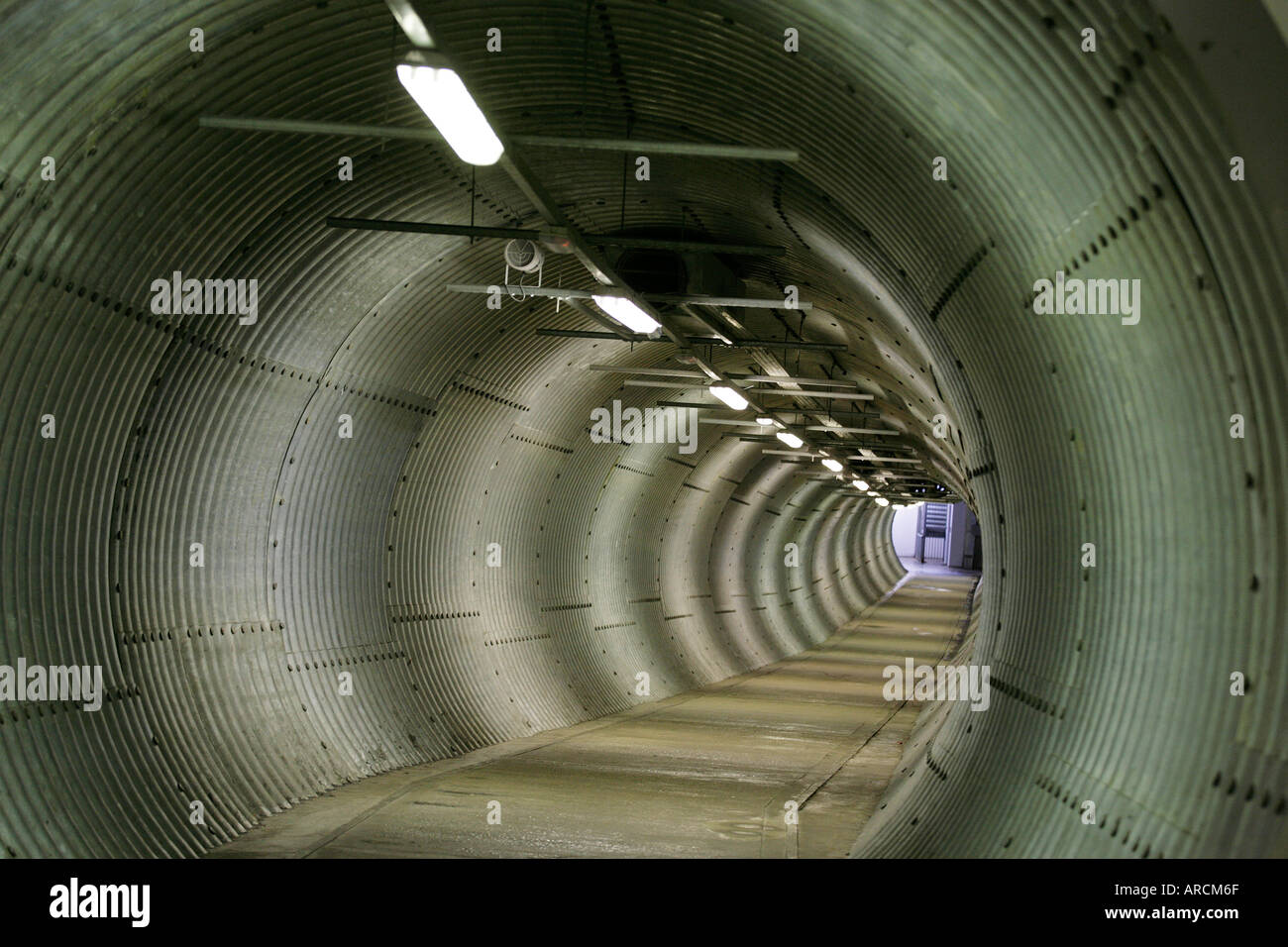 Eine unterirdische Gehweg für Fußgänger auf dem Rockingham Raceway in der Nähe von Corby in Northamptonshire Stockfoto