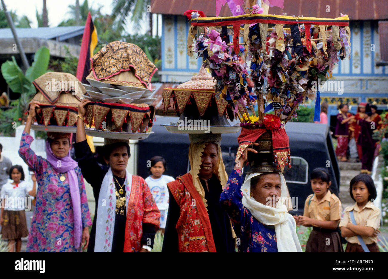 Indonesien Sumatra Minangkabau Leute Frau Mann Hochzeit Mariage Matriarchat Ehe, Ehe, Weglok heiraten Ehe Settlemen Stockfoto