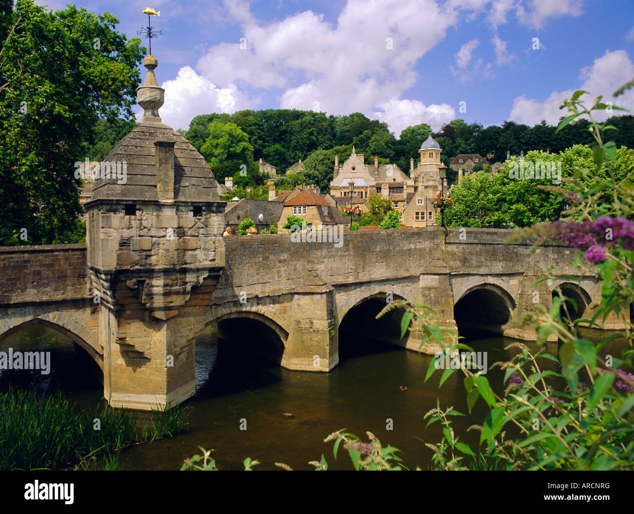 Alte Brücke und Brückenkapelle, Bradford-on-Avon, Wiltshire, England, UK, Europa Stockfoto