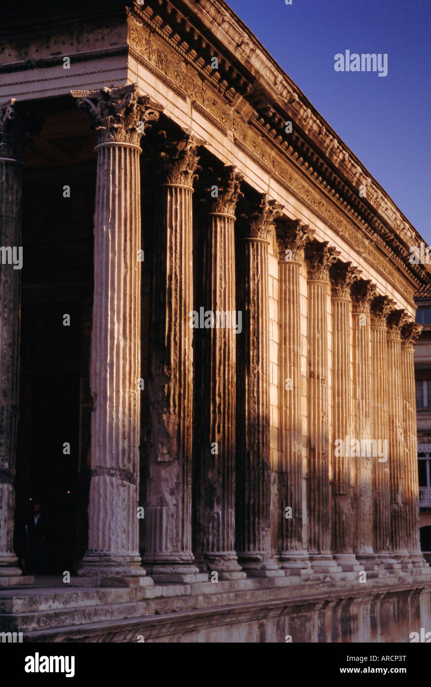 Maison Carre, römischen Gebäudes, Nimes, Languedoc, Frankreich, Europa Stockfoto
