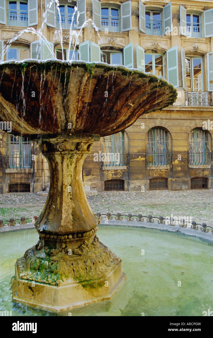 Brunnen, Ort d'Albertas, Aix En Provence, Provence, Frankreich, Europa Stockfoto