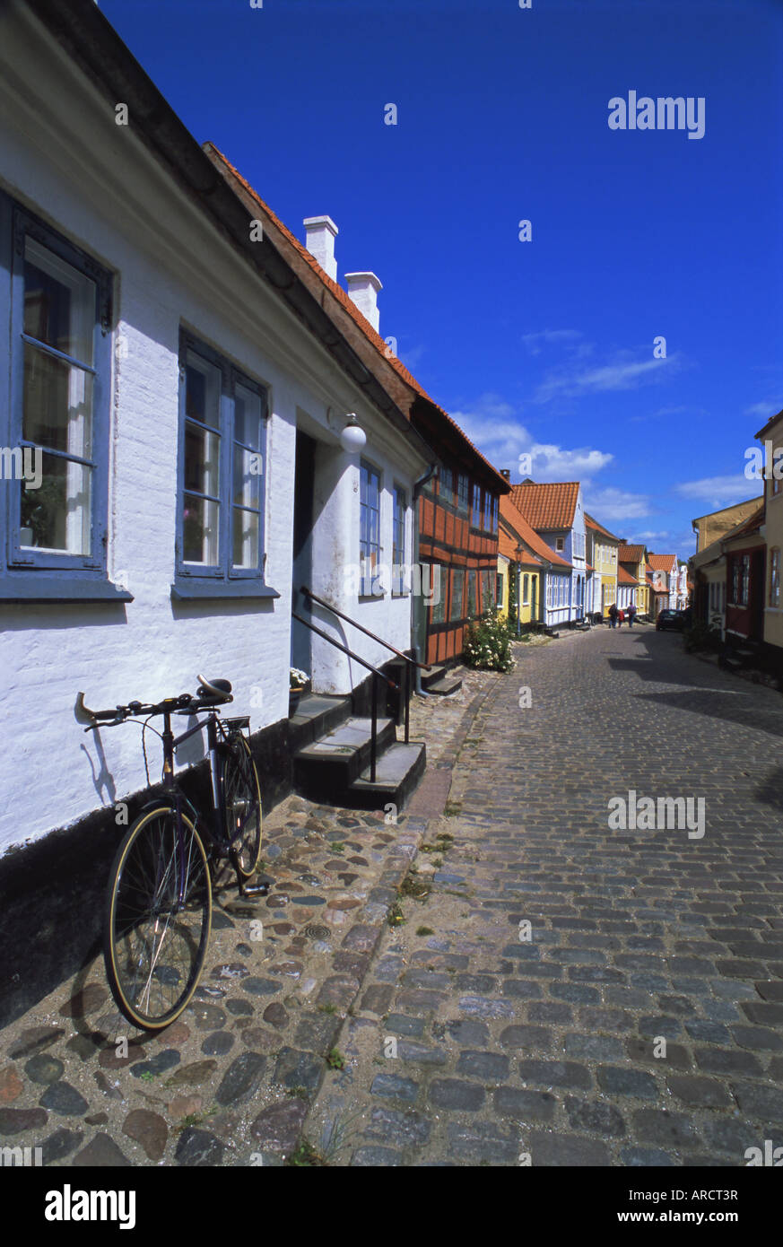 Straße der bunten Häuser, Aeroskobing, Insel von Aero, Dänemark, Skandinavien, Europa Stockfoto
