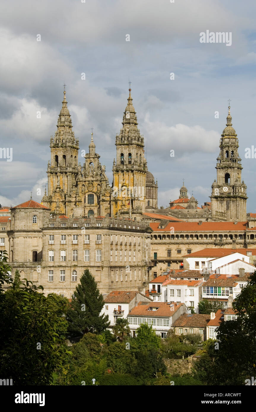 Catedral de Santiago mit dem Palast Raxoi in Vordergrund, UNESCO