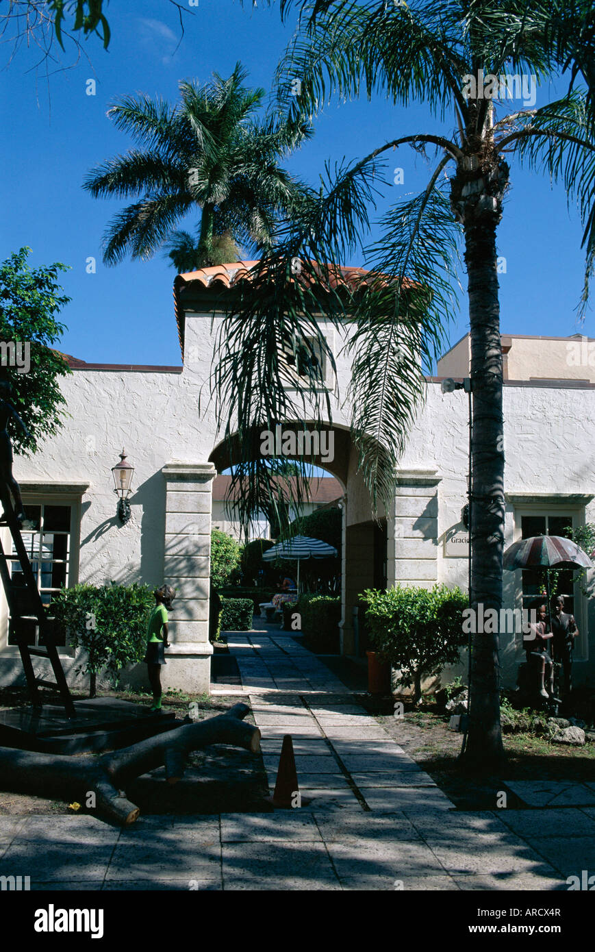 Exklusive mediterrane Stil Wert Avenue Einkaufsstraße, Palm Beach, Florida, Vereinigte Staaten (USA), Nordamerika Stockfoto