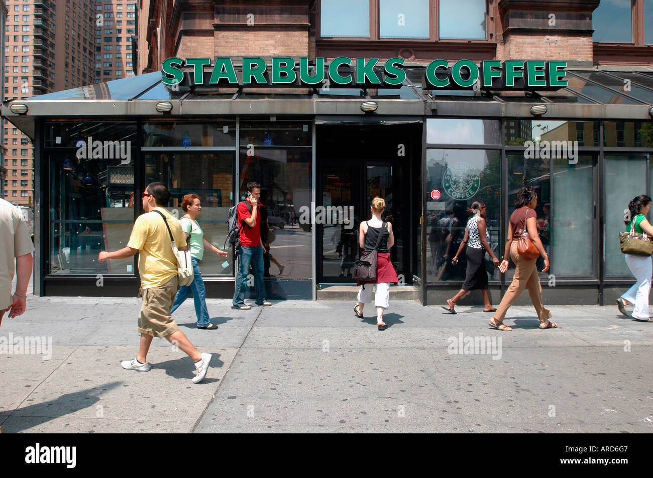 Starbucks-Kaffee in Greenwich Village auf Astor Place Stockfoto