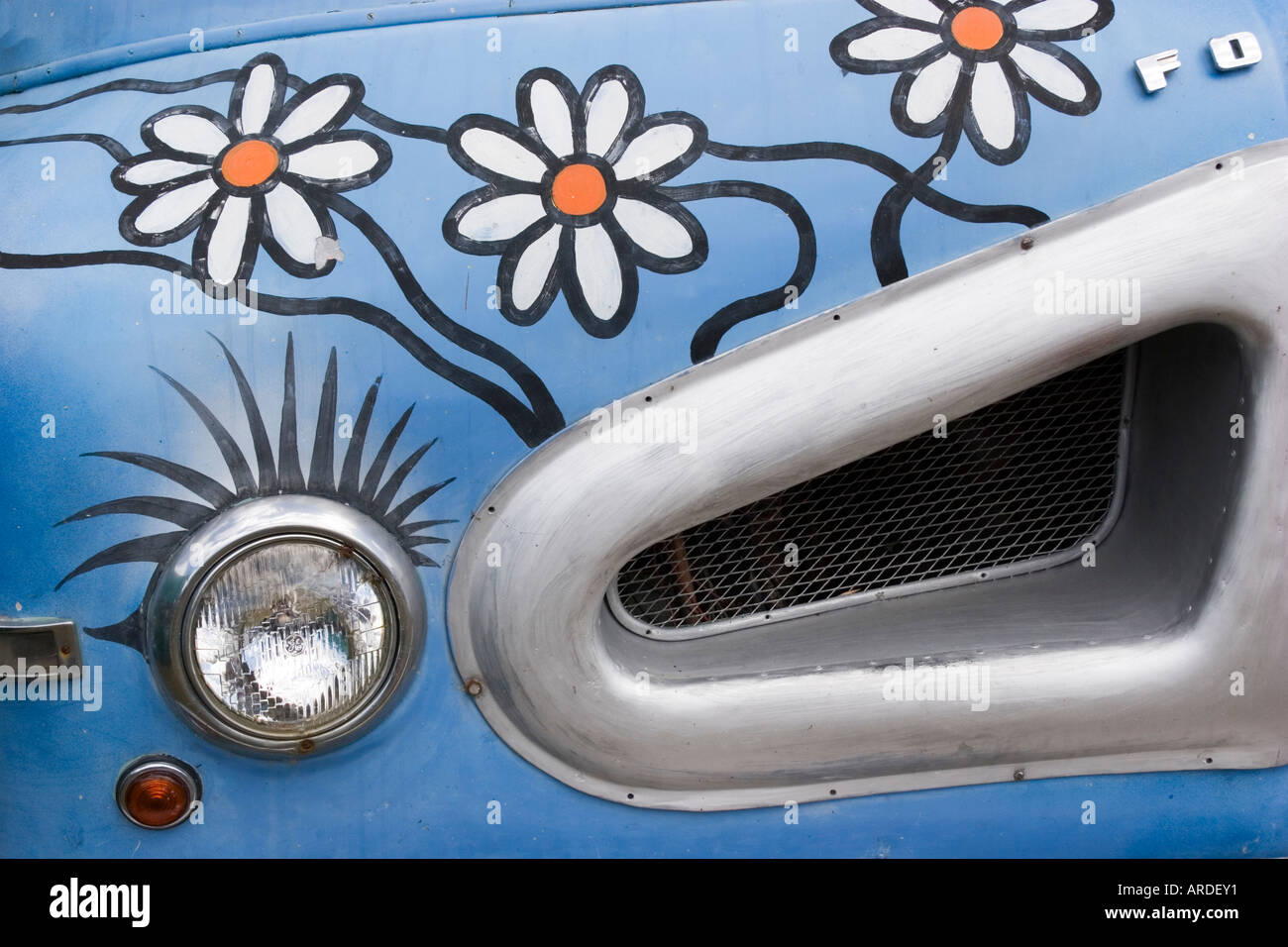 Flower-Power lackiert LKW Stockfoto