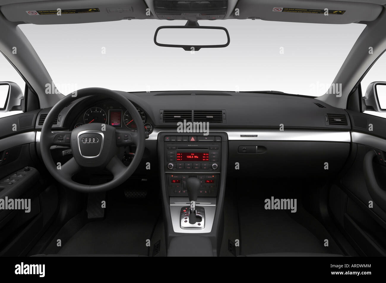 Dashboard Steering Wheel In Audi Stockfotos Dashboard