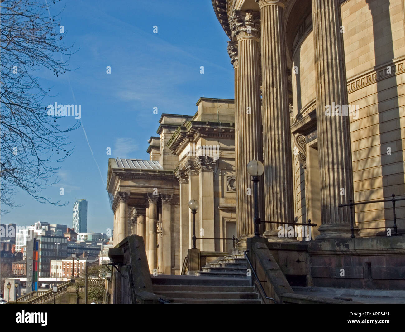 Zentralbibliothek und das World Museum Liverpool Stockfoto