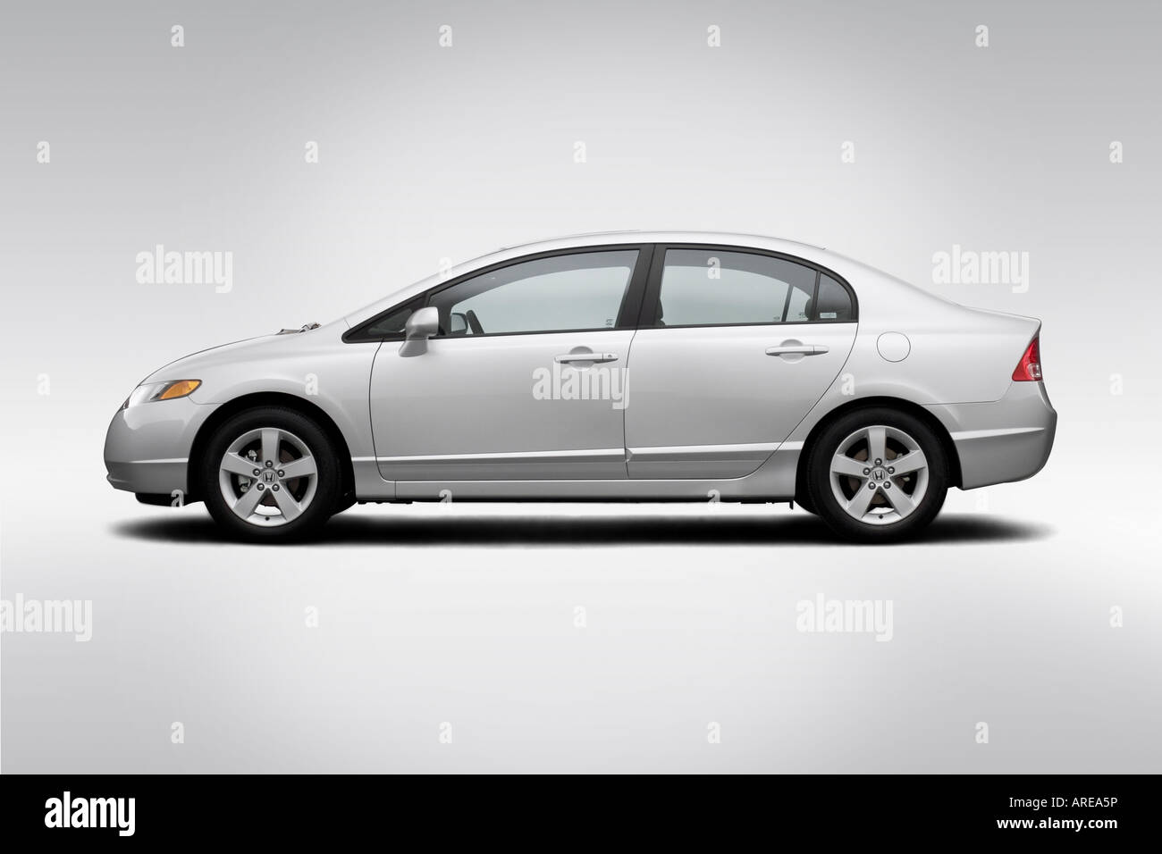 2006 Honda Civic Ex In Silber Treiber Seitenprofil Stockfotografie Alamy