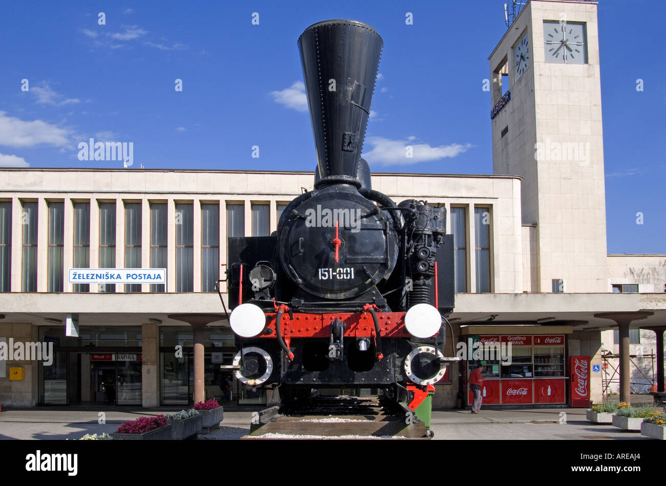 Maribor, Steiermark, Slowenien. Alte Dampfmaschine in der ständigen Ausstellung außerhalb des Hauptbahnhofs Stockfoto