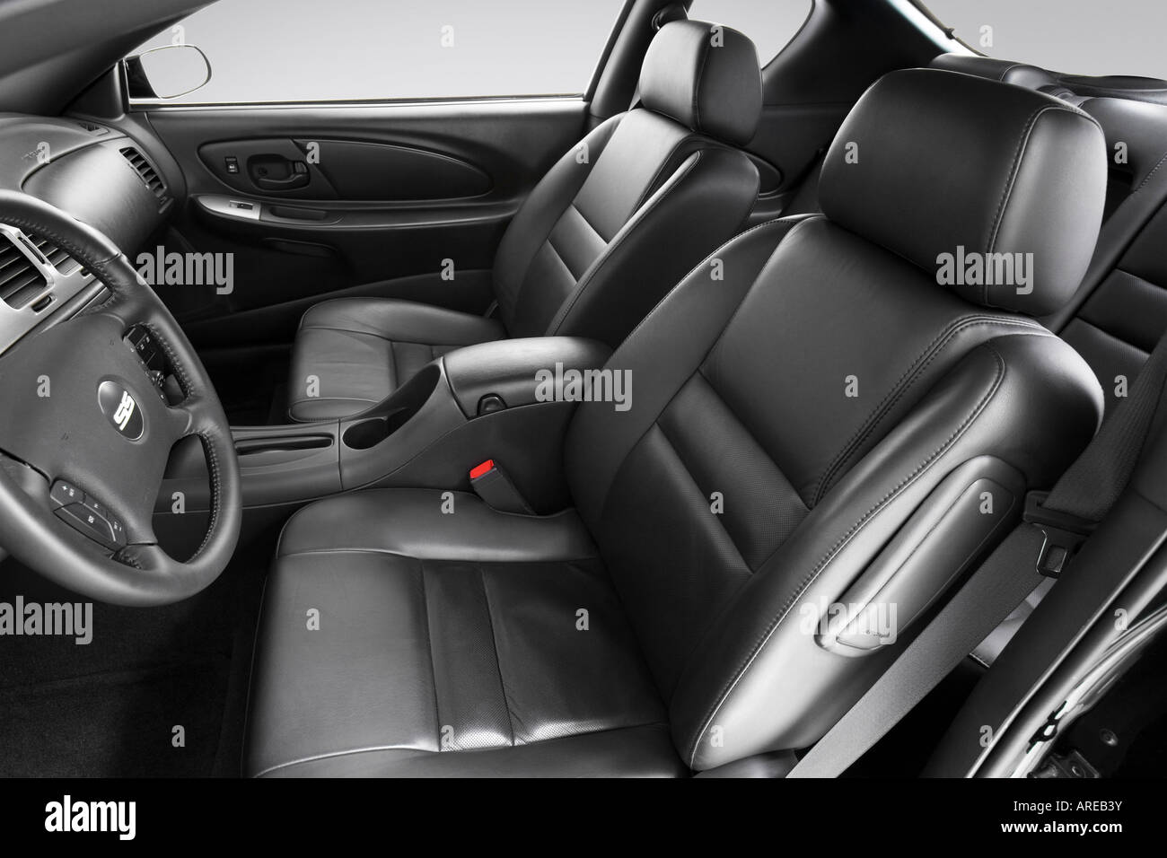 2006 Chevrolet Monte Carlo Ss Rot Front Sitze Stockfoto