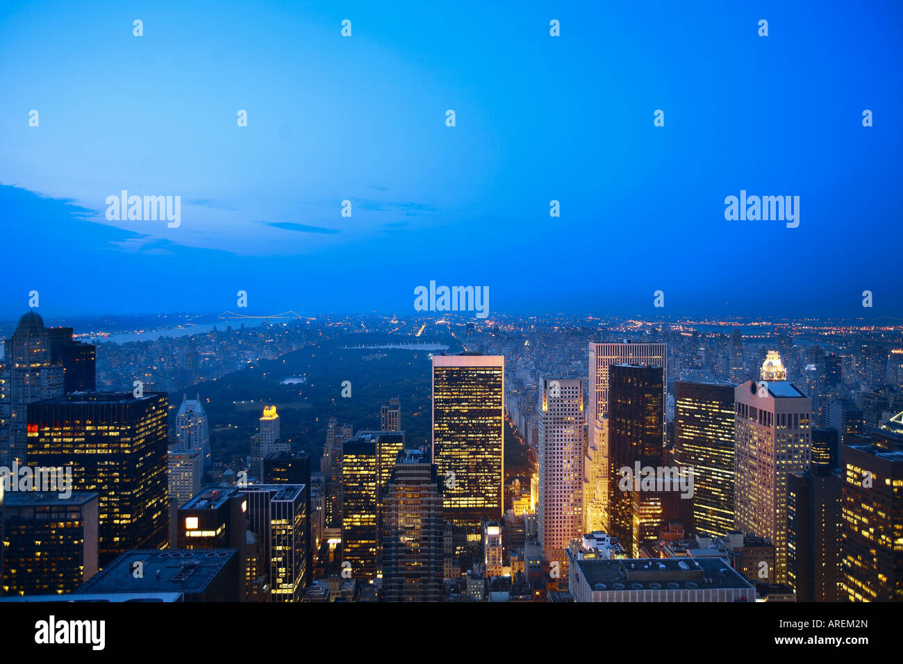 über den Central Park in der Nacht in Manhattan Stockfoto