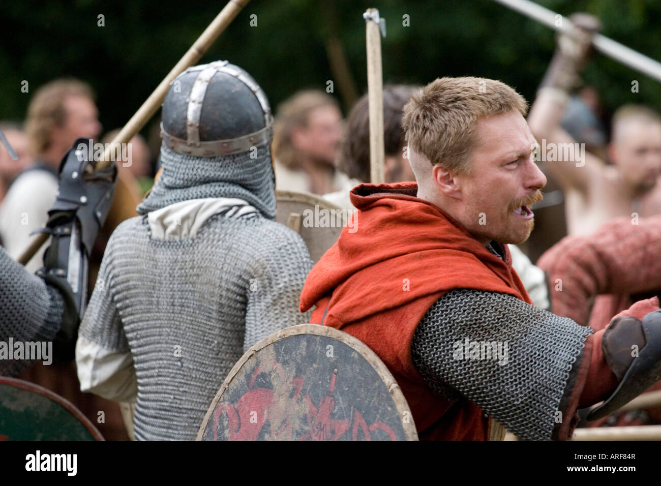 Bestimmt Gesicht auf ein Wikinger-Krieger mitten in der Schlacht bei Reenactment in Dänemark Stockfoto