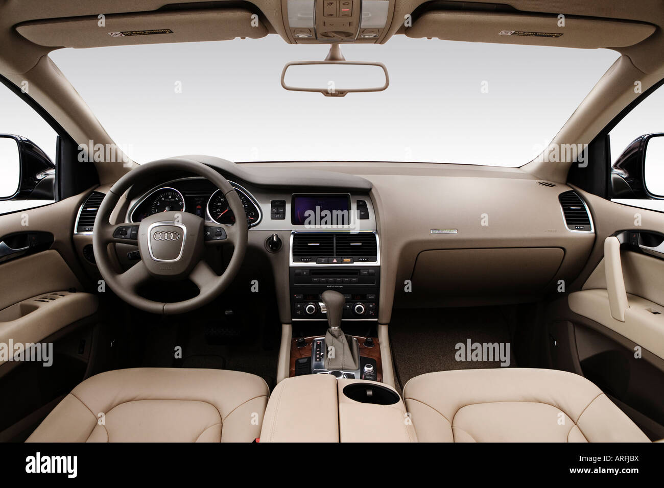 2007 Audi Q7 Stockfotos Amp 2007 Audi Q7 Bilder Alamy