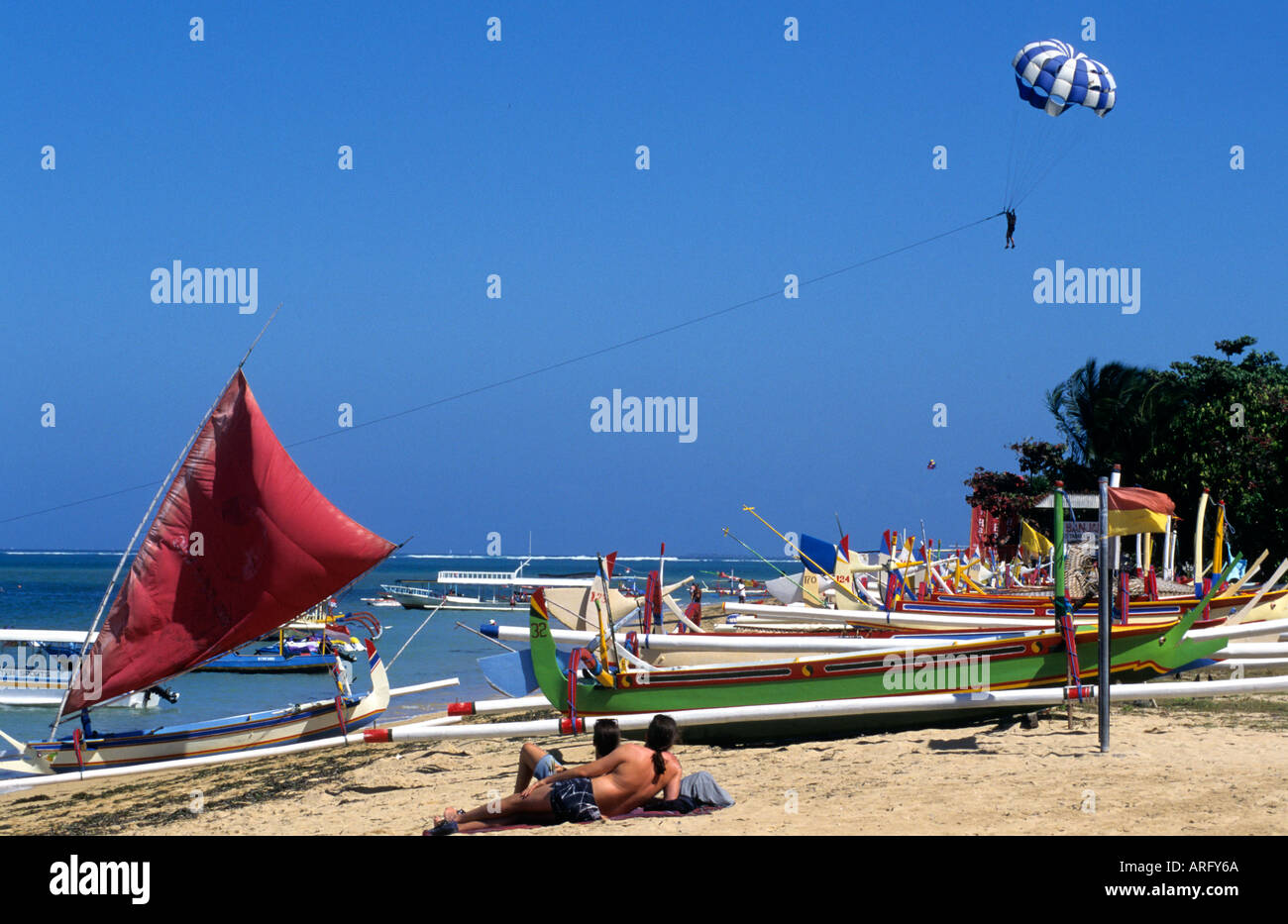 Bali Blau Wasser Strand Küste Küste Küste Menschen Stockfoto