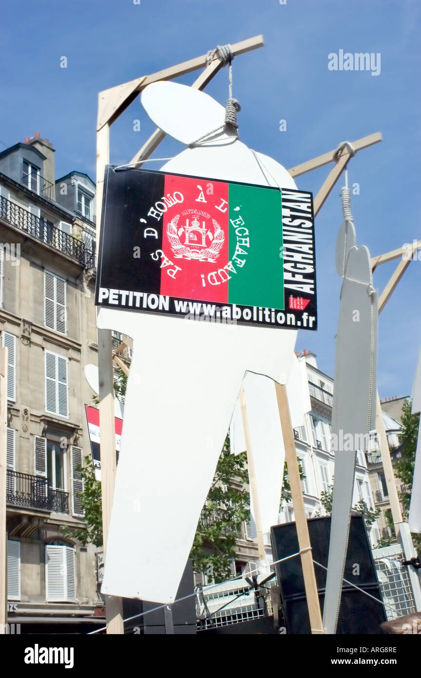 PARIS Frankreich, Öffentliche Veranstaltungen "Gay Pride" Henker Symbol Homosexuelle in einigen Ländern bestraft Zeichen "Amnesty International", Homosexuell Rechte Kampf, Tod Stockfoto