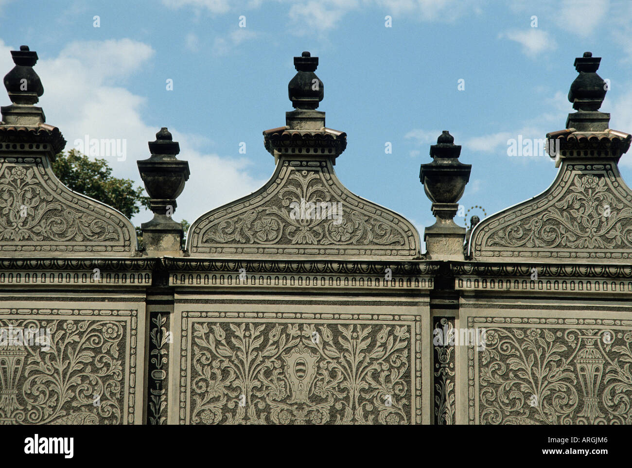 Italienisch inspirierte Sgraffito Dekoration auf der Außenseite des Palais Schwarzenberg erbaut von Augustin Vlach von 1545 bis 1563 am Hradschin Burg Stadtplatz jetzt Gehäuse eine militärische Museum Prag Stockfoto