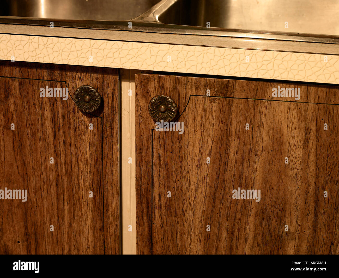 Nahaufnahme von Spüle und Schrank Stockfoto