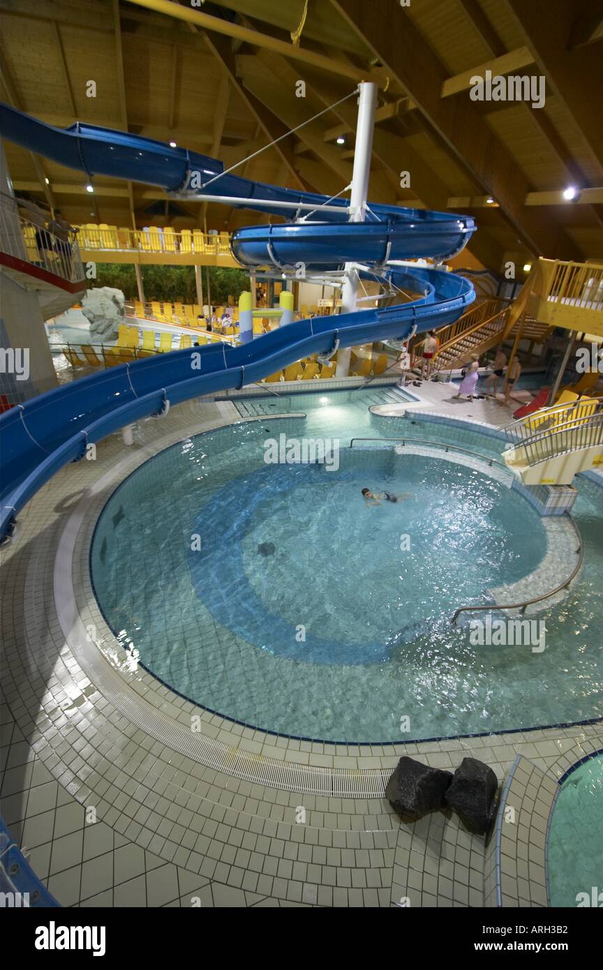 Wasserrutsche im Thermalbad Lutzmannsburg Stockfoto