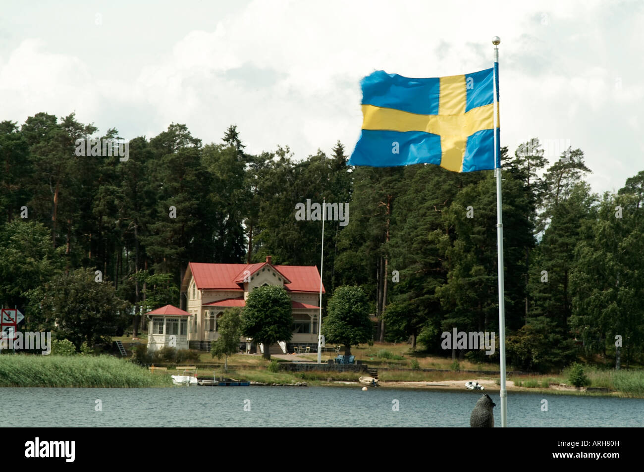 Schwedische Flagge Schweden Urlaub Haus See Wald Stockfoto Bild