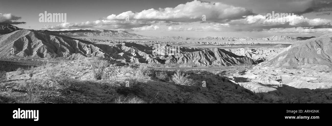 Schwarz / weiß-Panorama der Canyon Sin Nombre in der Anza Borrego Wüste Stockfoto