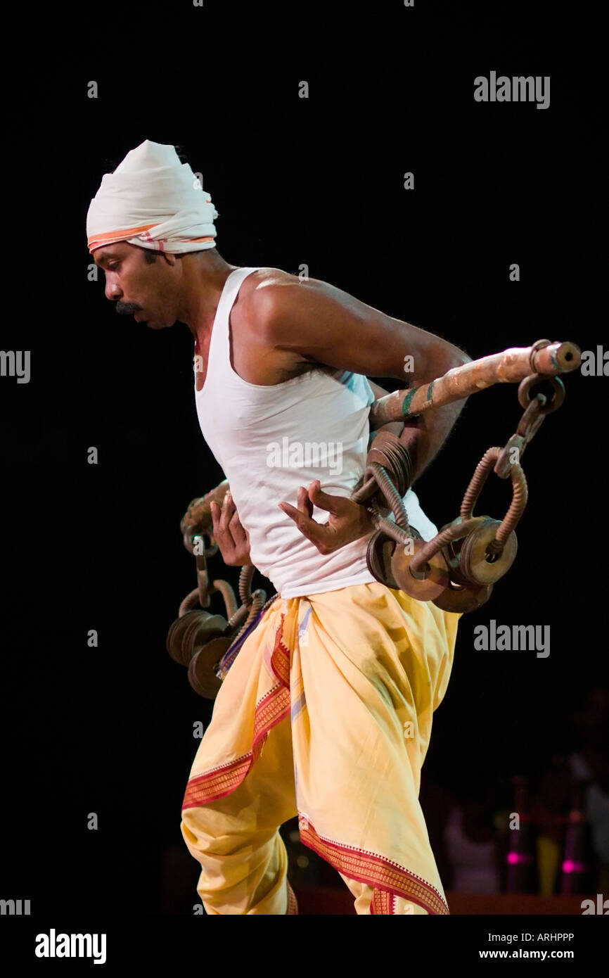 Performer bei einem Volkstanz zeigen - Jaipur, Rajasthan, Indien Stockfoto