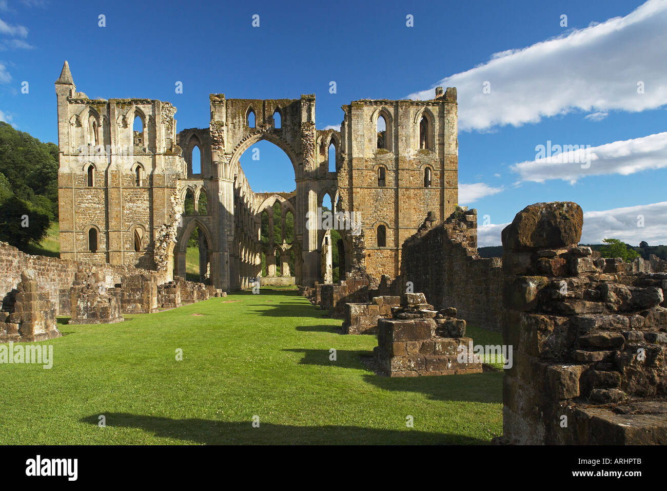 Rievaulx Abtei Westwand Stockfoto