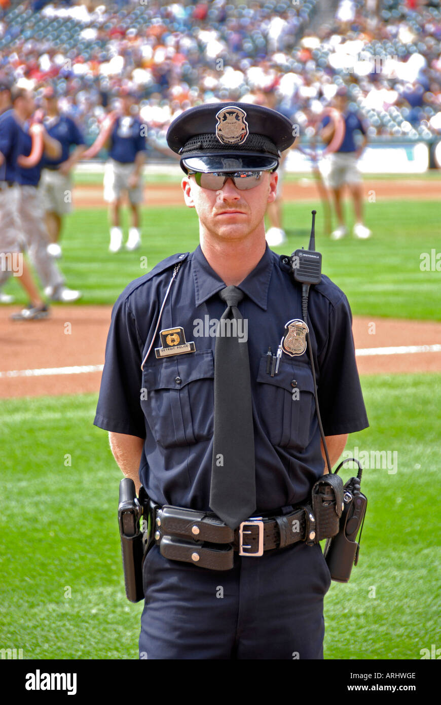 Polizei Kontrolle bei einem Detroit Tiger Professional Baseball Spiel im Comerica Park Detroit Michigan Stockfoto