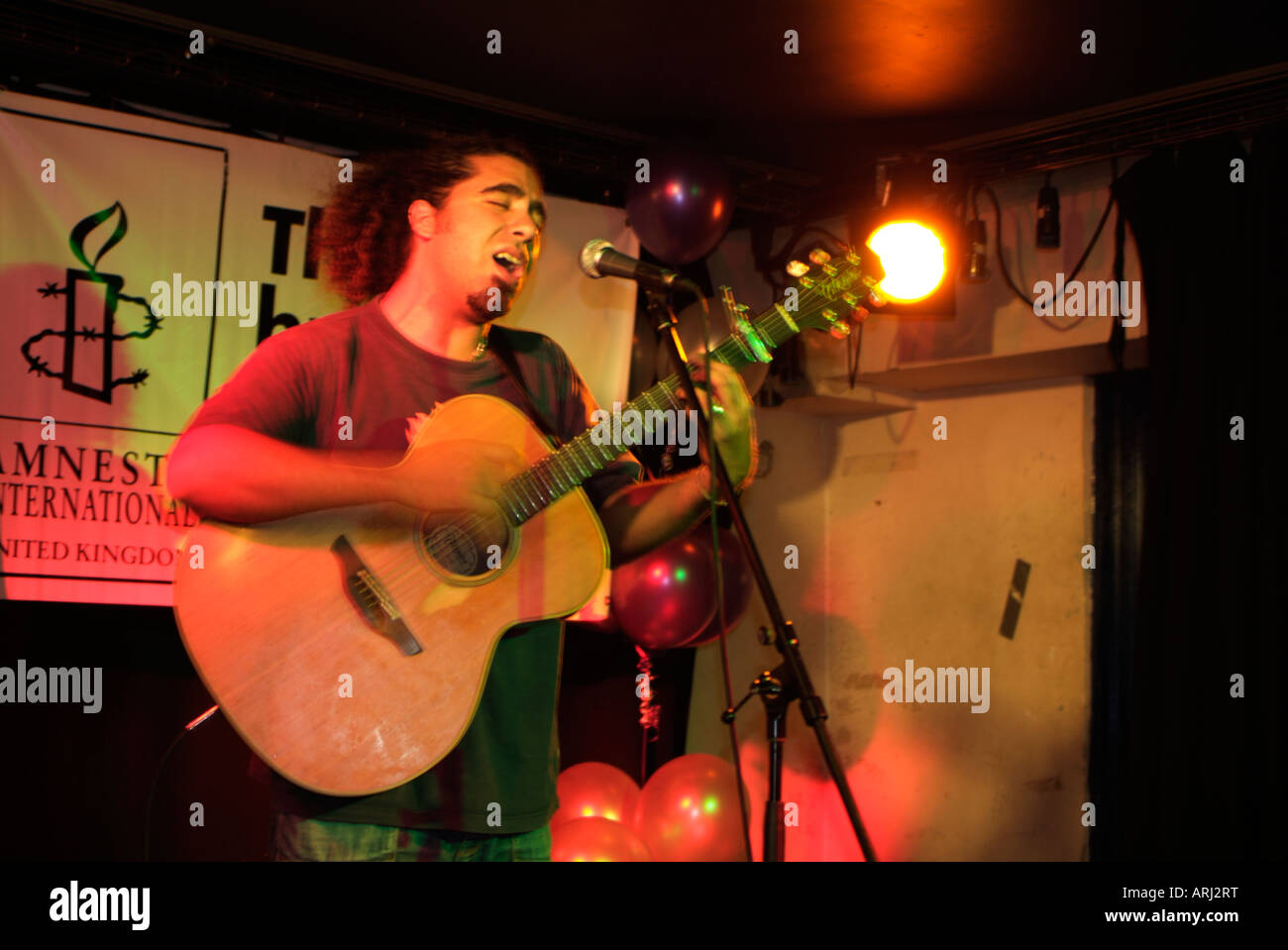 Joseph Aquilina, Amnesty International Fundraising Event im Café ein Troubadour, London, UK Stockfoto